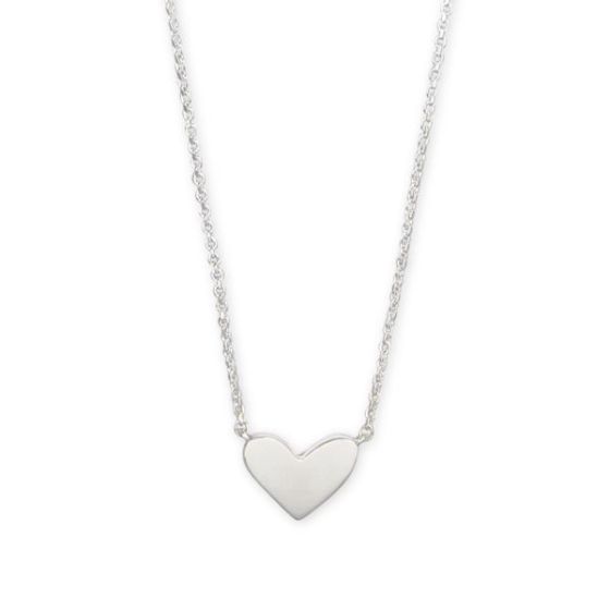 Ari Heart Short Pendant Necklace