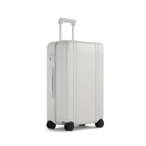Classic Lightweight Medium Travel Case