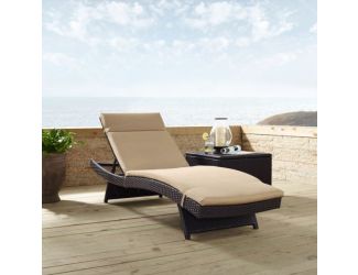 Biscayne Wicker Outdoor Chaise Lounge