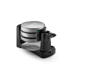 Double Flip Belgian Waffle Maker