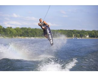 Lyric Wakeboard with Advantage Boots