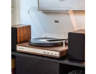 C65 Record Player With Speakers
