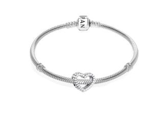 Beaded Heart Bracelet Size 7.1"