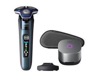 Norelco 7900 Wet & Dry Shaver w/ UV Sanitizing Cube
