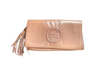 Gucci Soft Patent Medium Soho Clutch Dark Cipria