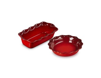 Set of 2 Heritage Fluted Pie Dish and Fluted Loaf Pan Cerise