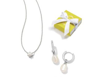 Ashton Pearl Necklace and Earrings Set