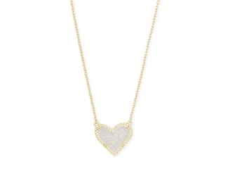 Ari Heart Short Pendant Necklace