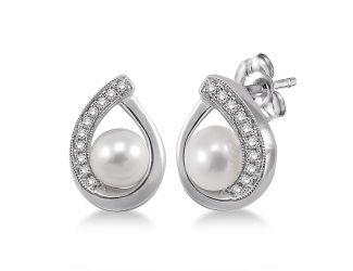 Diamond & Pearl Earrings