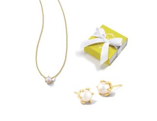 Ashton Pearl Necklace and Earrings Set