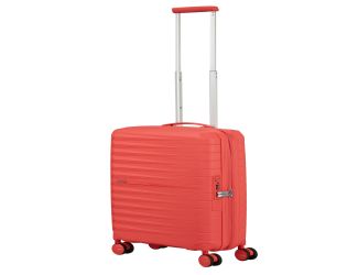 Push-button adjustable handle system with ergonomic carry grip. Shock absorbing dual suspension wheels. 360-Degree dual spinner wheels. Interior 2 lining dividers and elastic compression straps. Zippered mesh storage pocket and AirTag holder (AirTag NOT i