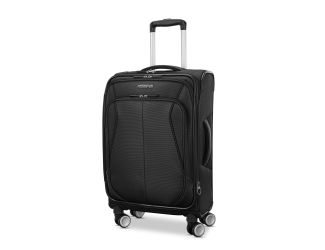 Softside just got a style moment. 4 Kix 3.0 shows off an updated look, bold piping, and details that catch the light as you roll. Expansion on every size keeps packing easy, while upgraded bumpers and corner protectors are there for every bump, curb, and 