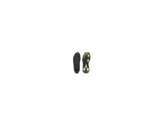 Experience explosive power on the golf course with the Shadowcat NITRO golf shoes. These spikeless shoes are designed to keep you at the top of your game, round after round. They have a waterproof mesh upper, so you stay dry when the skies turn grey.