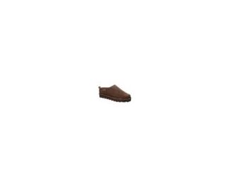 The classic comfort of BEARPAW slippers in a masculine structuredconstruction. Whether you're working from home or heading out tothe store, indulge in the most comfortable shoes around. Treated withBearCoat rain & stain repellent, you can wear these cozy 