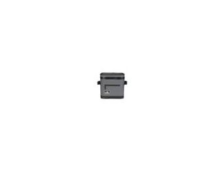 The Grizzly Drifter 8 is a sleek, streamlined soft-sided cooler built for life on the move. With an 8-quart capacity, the Grizzly Drifter 8 easily accommodates a range of beverages, from 12oz and slim cans to larger 16oz, 24oz cans, and even 20oz bottles.
