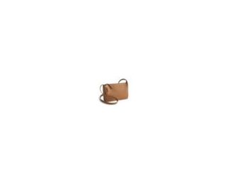 Made of leather sourced from premium American hides. Meticulously crafted to achieve a naturally pebbled texture and lustrous sheen, this lightweight, irresistibly soft leather provides a relaxed, modern silhouette and unquestionable level of sophisticati
