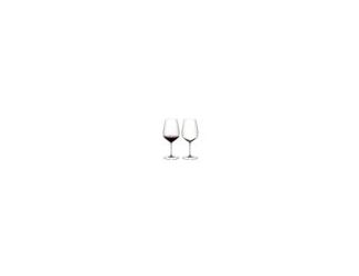 The Cabernet glass is designed for full-bodied, tannic red wines. Redeveloped with a distinctive diamond shape, it is ideal for bold New World wines, providing ample space for aromas to develop. The generous bowl highlights fruit, softens rough edges, and