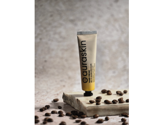 Refresh your hands with the lemon moisturizing hand cream (30ml), with upcycled espresso extracts, which provides deep hydration and nourishment. Dermatologically tested, our rich formula leaves your hands soft and lightly scented with notes of lemon, whi