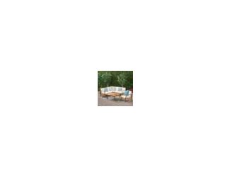 This outdoor sectional sofa set offers up endless possibilities, customizable for lazy weekends and warm afternoons. Constructed from sustainable acacia wood and water resistant fabric to theHest standards, this sofa set allows friends and family to trans