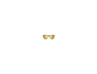 The Chucktown sunglasses have been the go-to style since the beginning, hence the name matching our HQ. These polarized sunglasses are unisex, fit most all face shapes and are equipped with recycled frames, which is just a fancy way of saying they're ligh
