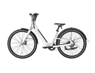 Classics never die, but they could always use an upgrade. Enjoy the timeless style of the city bike, but with a smart tech twist. Introducing the OKAI Stride EB40 smart e-bike. This easy step-thru E-bike is made for commuting, running errands, or just cru