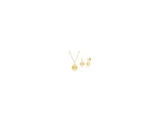 A beautiful blend of luxury and simplicity that perfectly encapsulates the spirit of minimalist design with high shine and brilliant white topaz. Crafted in radiant 14k yellow gold vermeil (sterling silver with 3 micron thick 14k yellow gold plating), the