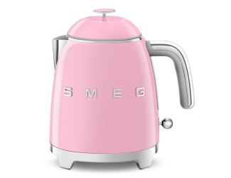 Smeg kitchen appliances offer retro Italian style from its founding in 1948. Press central button for a soft opening. Stainless steel filter built-in filters natural limescale. Super fast boiling supported by 3000W of power. 360-Degree swivel base with no