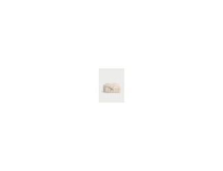 Lose yourself in luxury with our Bubble Cuddle Blanket. This blanket offers a combination of comfort and style with its distinctively textured bubble design intricately woven from ultra-soft fibers. Showcasing an extended, plush pile and mid-weight constr