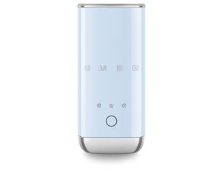 The SMEG Mini Electric Milk Frother in Black combines timeless Retro-style elegance with everyday convenience. Compact and easy to use, it creates perfectly textured milk foam for cappuccinos, lattes, and more—all at the touch of a button. 


Compact elec