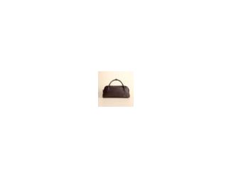 Featuring dual zip compartments, an exterior slip pocket, and a structured silhouette, the Mini Marina Carryall keeps your essentials neatly in place. Its smart design makes it easy to separate work and personal items, while the compact size offers effort