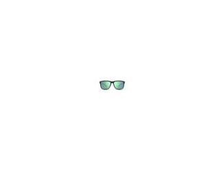 The Shenandoah sunglasses are a rectangular frame with a slight wrap to stop any rays from sneaking in. With polarized lens, recycled plastic frames and multiple different color ways, these frames are for anybody looking for a wrapped sunglass without sac
