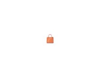 A modern twist on a must-have silhouette, Cami is a medium sized satchel for everyday style. The trendy square shape and sleek trapunto details make this an effortlessly chic way to upgrade your daily style. The zip top closure keeps your essentials secur