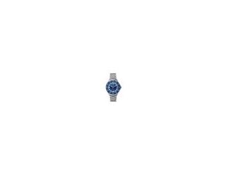 Inspired by the original Series 1 watch, the TAG Heuer Formula 1 Solargraph in 38mm expands the energetic aesthetic with a vibrant blue dial and sleek design. Combining a playful style with functionality, this solar-powered timepiece is made for trendsett