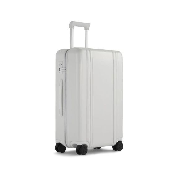 Classic Lightweight Medium Travel Case