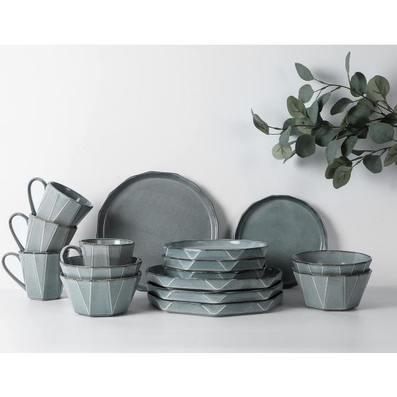 16 Piece Dinnerware Set