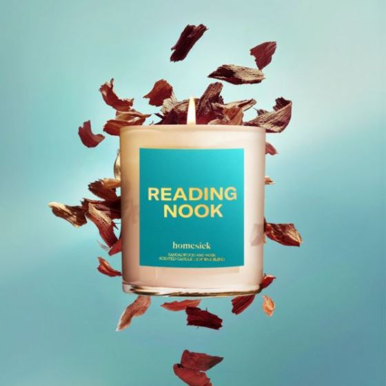 Reading Nook 7.5 oz candle