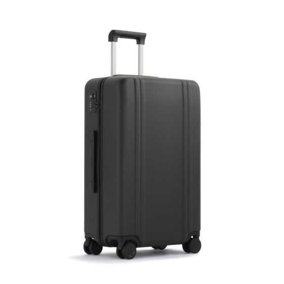 Classic Lightweight Medium Travel Case