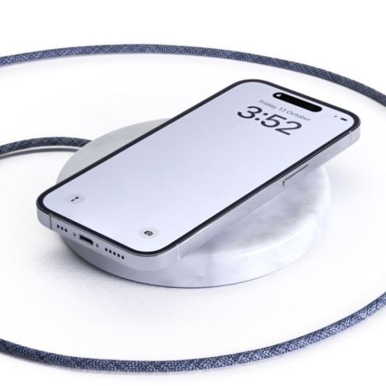 Einova Classic Wireless Charging Stone in White Marble
