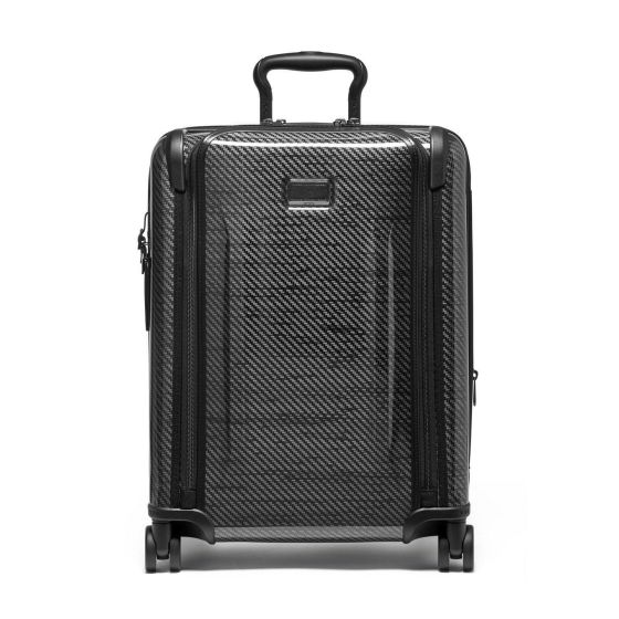 The long-lasting build and integration of recycled materials make this a sustainable choice for work trips, long weekends and travel abroad. Its sleek aesthetic is as enduring as its construction.