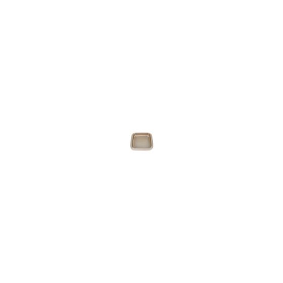 Not a crumb will be left behind when you make your cakes in this Leo Balance square cake pan 8.5