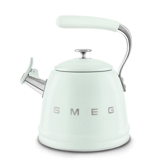 SMEG Retro 2.4Qt SMEG Whistling Stovetop Kettle - a timeless centerpiece that effortlessly combines vintage-inspired retro design with intelligent features, all wrapped in a stunning SMEG signature hues. Elevate your tea or coffee brewing experience with 