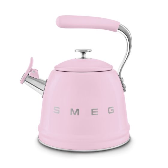 SMEG Retro 2.4Qt SMEG Whistling Stovetop Kettle - a timeless centerpiece that effortlessly combines vintage-inspired retro design with intelligent features, all wrapped in a stunning SMEG signature hues. Elevate your tea or coffee brewing experience with 