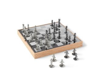 UmbraBuddy Chess Set  Natural