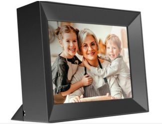 8" WIFI Digital Photo Frame w/ Touchscreen IPS Display & 16 GB Memory & Auto Rotation