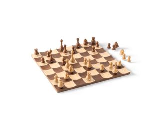 Wobble Chess Set Walnut