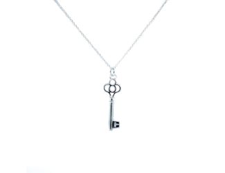 Gothic Key Pendant Necklace in Silver