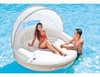 Canopy island, age: adult